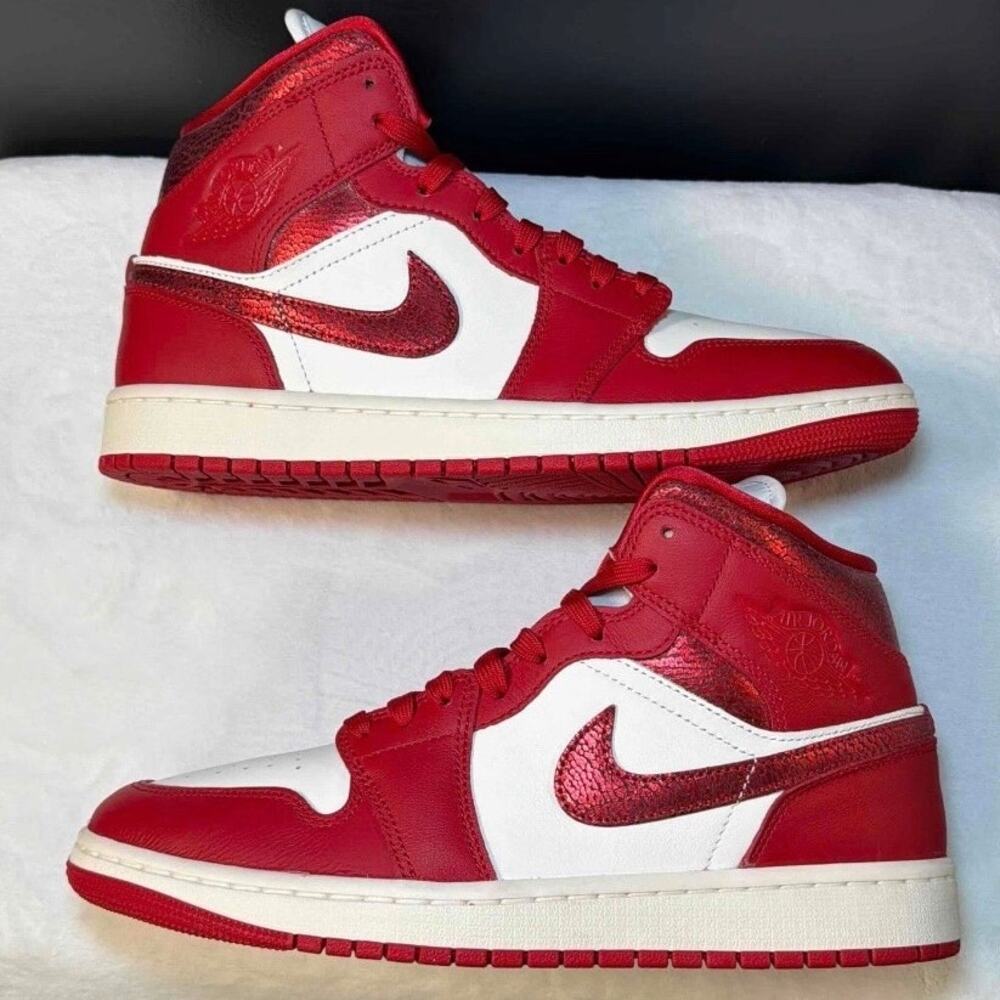 Air Jordan 1 Mid “Valentine’s Day 2025” – HJ9337-106 | 9M/10.5W - Picture 5 of 14
